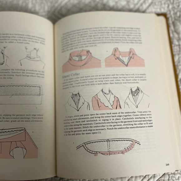 The Vogue Sewing Book 1975 Vintage - Picture 8 of 10